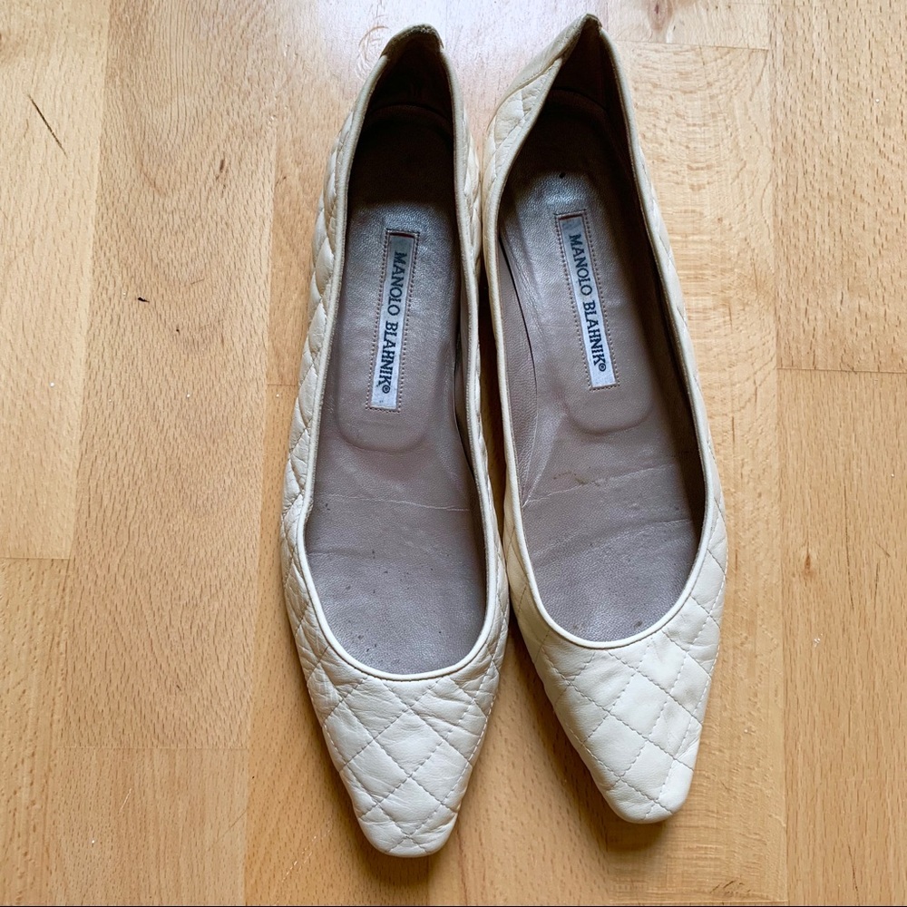 Manolo Blahnik ivory quilted flats